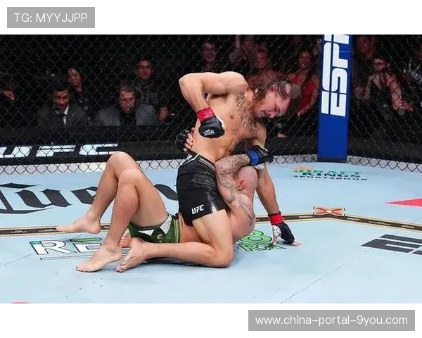 亚历山大·沃尔卡诺夫斯基一致判定胜迭戈·洛佩斯，成功卫冕羽量级冠军头衔