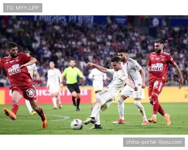 布雷斯特3-4不敌雷恩，双方上演进球大战